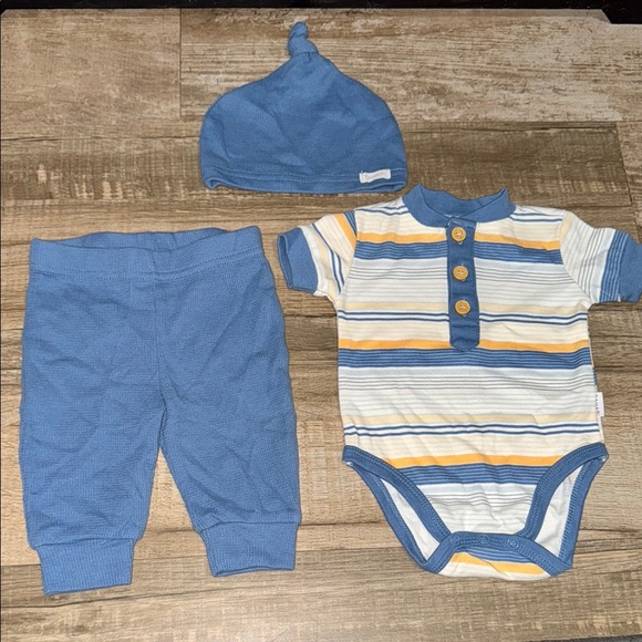 Zara Other - Tahari Blue and Striped Baby Outfit Set